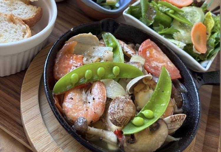 魚介のアヒージョランチ